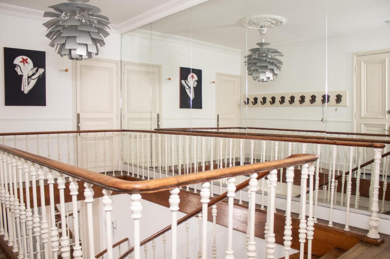 Theroyals Apartment